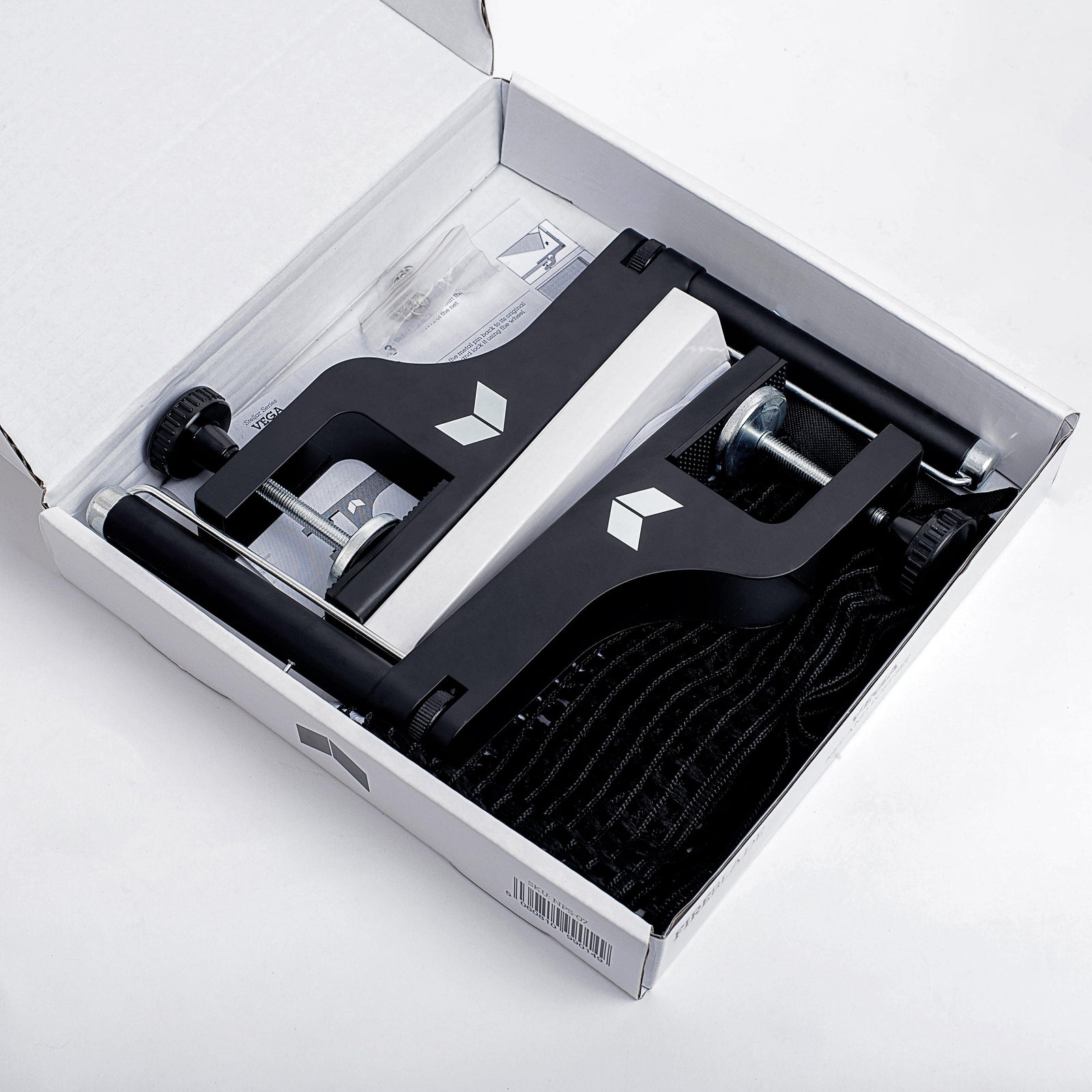 table tennis net and post set